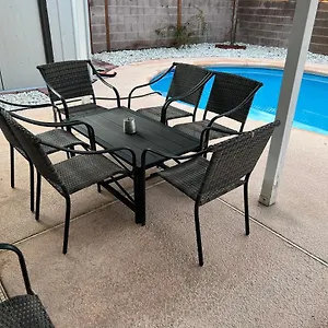 Large Pool & Patio Cozy Single Story Family House Holiday home Las Vegas