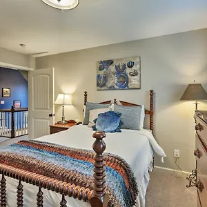 With Fire Pit And Yard, 3 Mi To Dwtn Holiday home Nashville